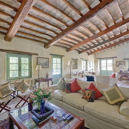 Stunning In Nyaraló *